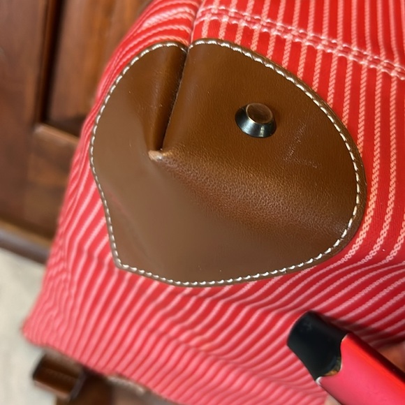 Stone Mountain shoulder bag NWT vinyl coated canvas vegan leather trim Red - Picture 12 of 16